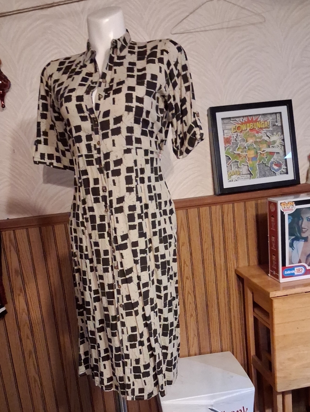 Black and Cream Geometric Midi Shirt Dress
